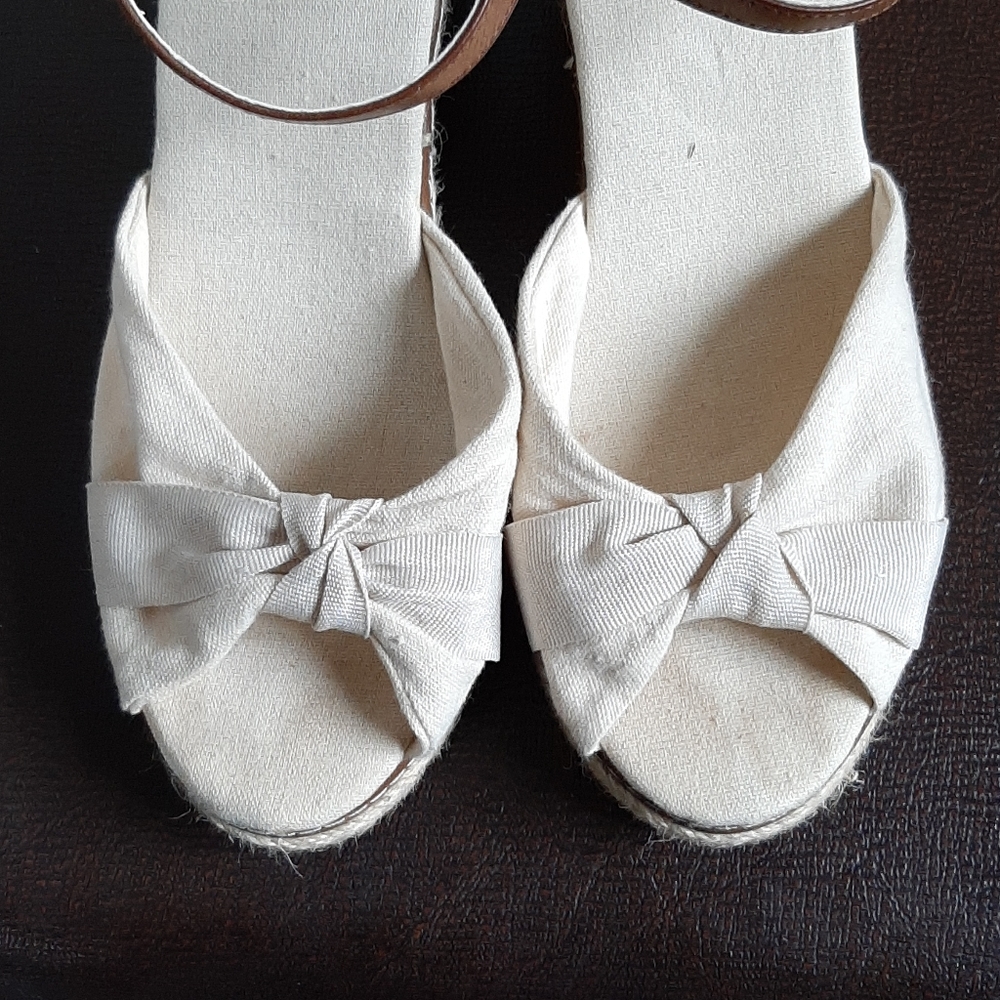 Shoes - Picture 5 of 8